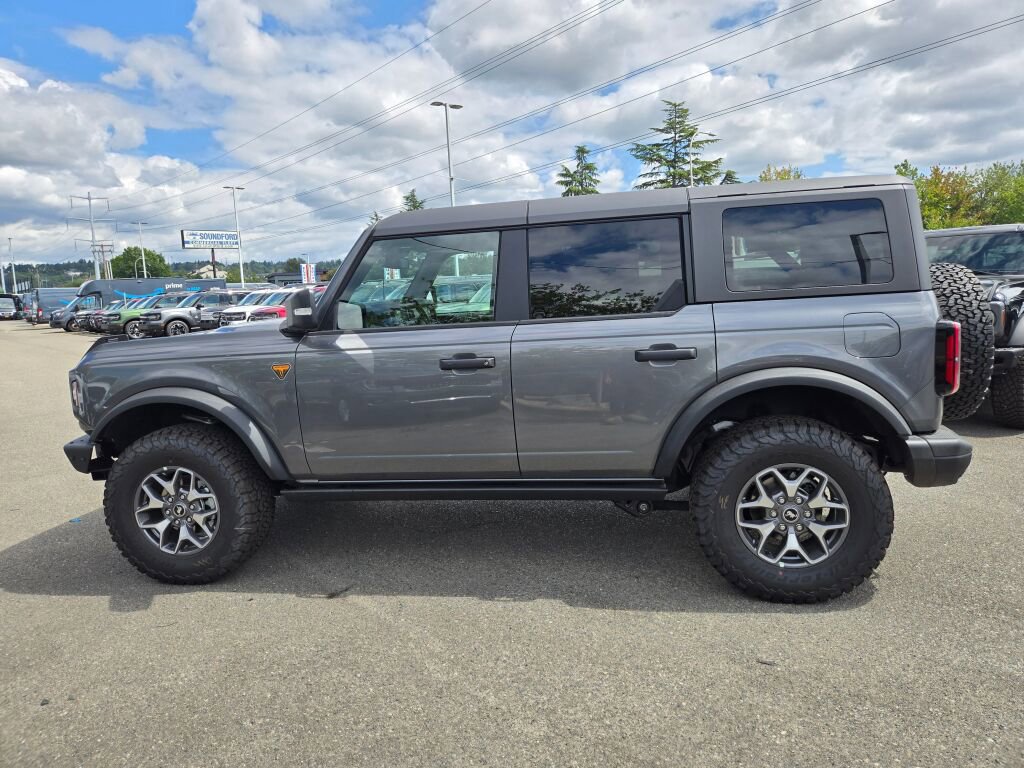 New 2025 Ford Bronco Badlands AWD/4WD image 8
