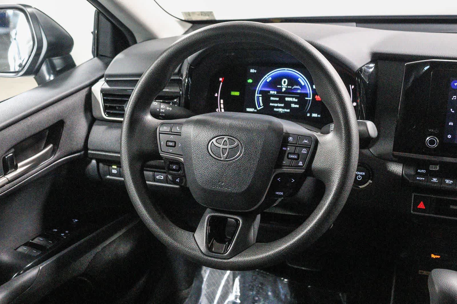 Used 2025 Toyota Camry LE FWD image 14