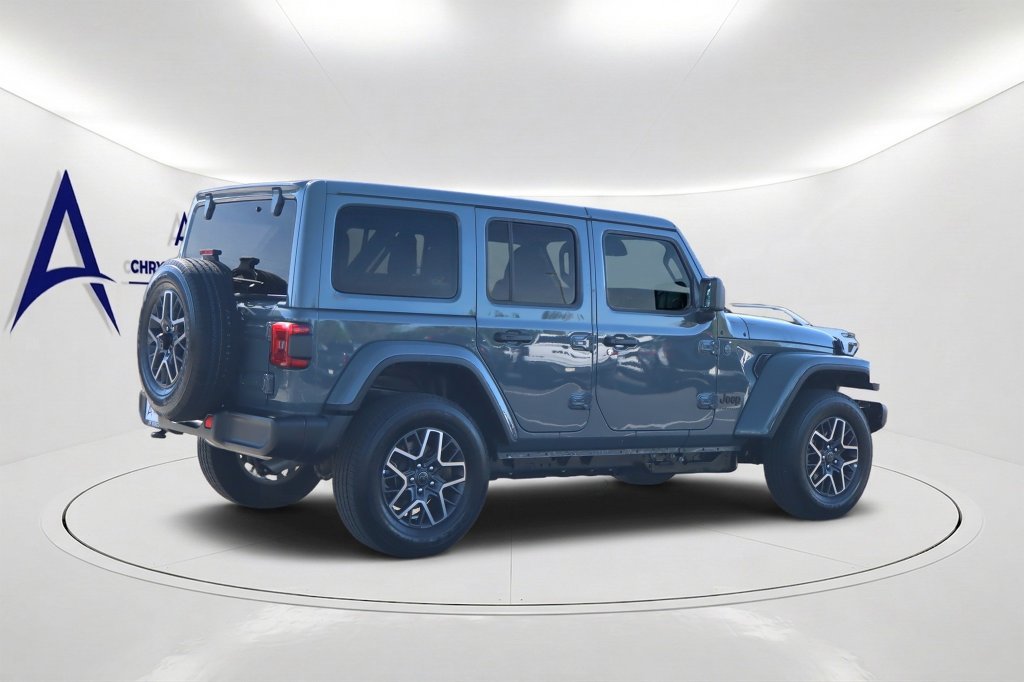 Certified 2026 Jeep Wrangler Unlimited Sahara AWD/4WD image 4