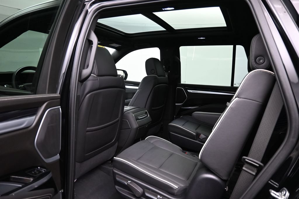 Used 2025 Cadillac Escalade Sport w/ Touring Package AWD/4WD image 26