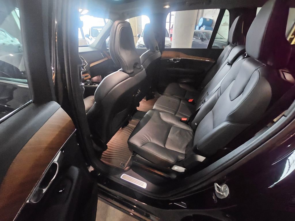 Certified 2024 Volvo XC90 B6 Plus w/ Protection Package Premier AWD/4WD image 14