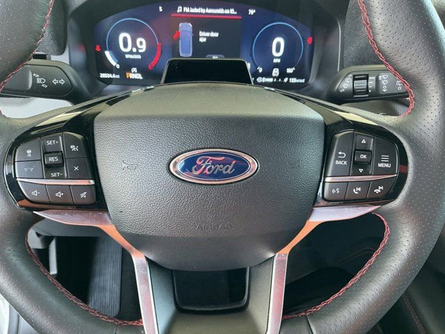 Used 2025 Ford Explorer ST-Line w/ ST-Line Street Pack AWD/4WD image 31
