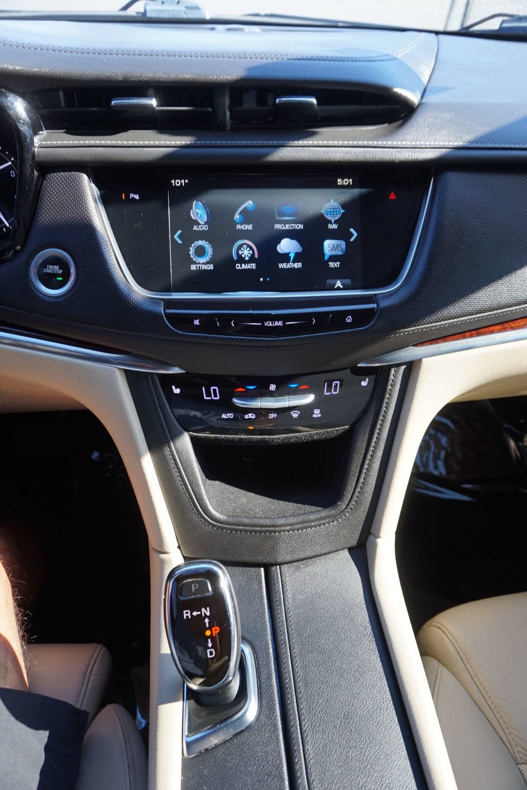 Used 2017 Cadillac XT5 Luxury w/ Driver Awareness Package AWD/4WD image 30