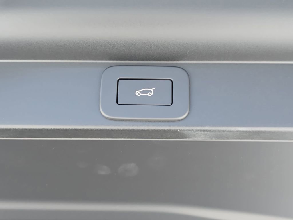 New 2026 Land Rover Range Rover SE AWD/4WD image 13
