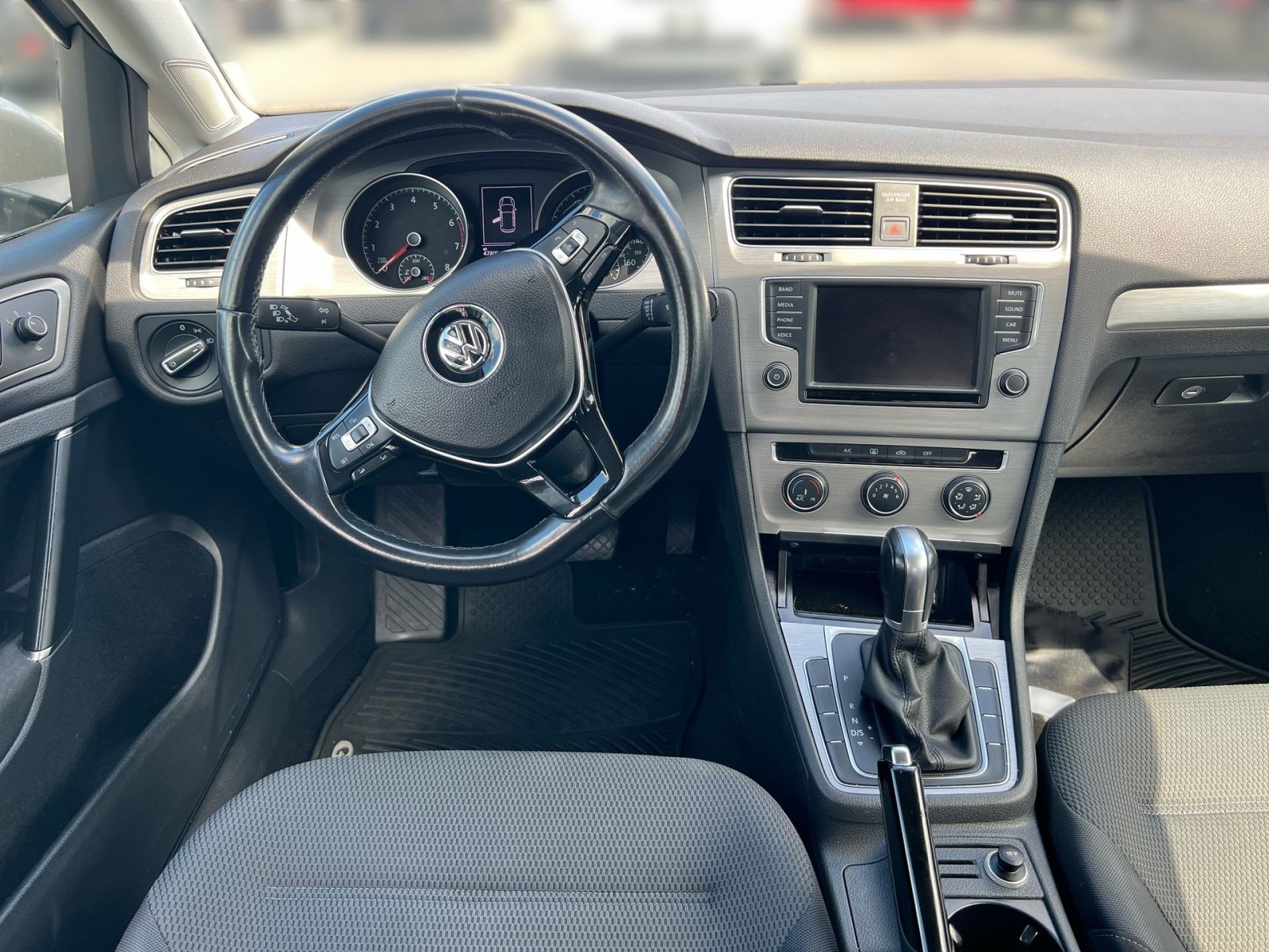 Used 2016 Volkswagen Golf S FWD image 19