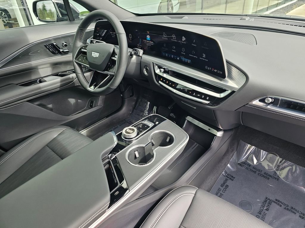 Used 2025 Cadillac Lyriq Sport image 10