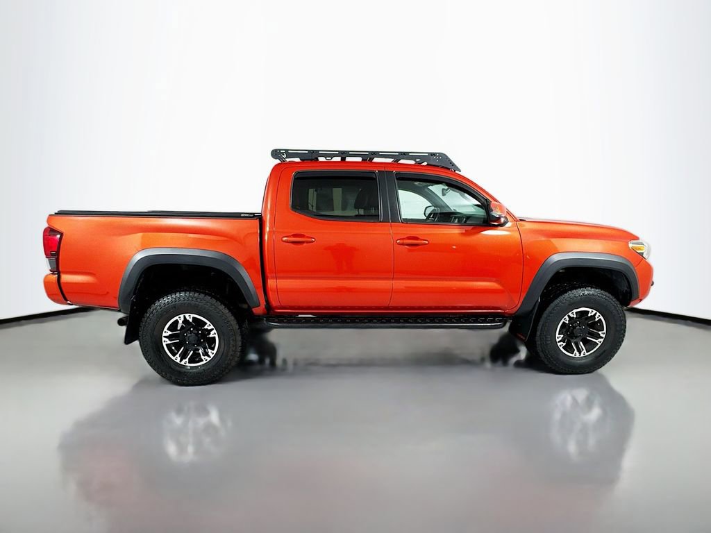 Used 2018 Toyota Tacoma TRD Off-Road image 9