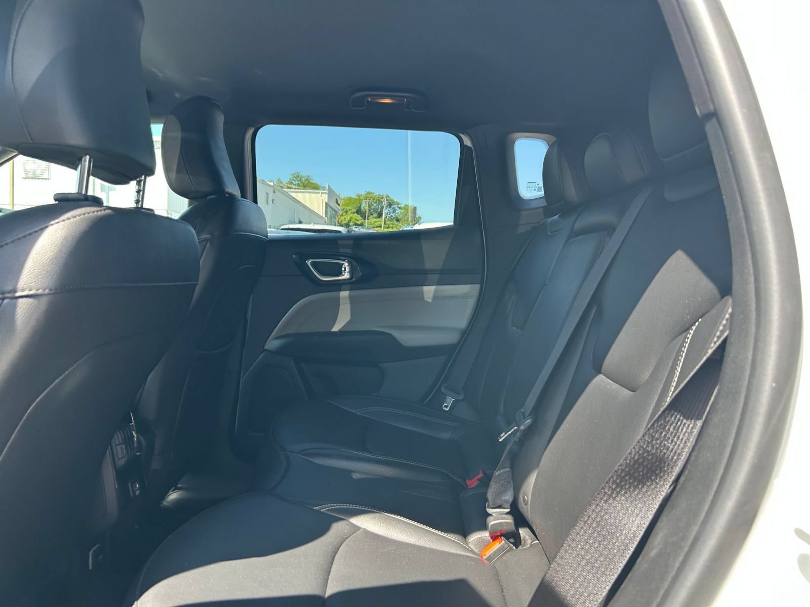 Used 2025 Jeep Compass Limited AWD/4WD image 20