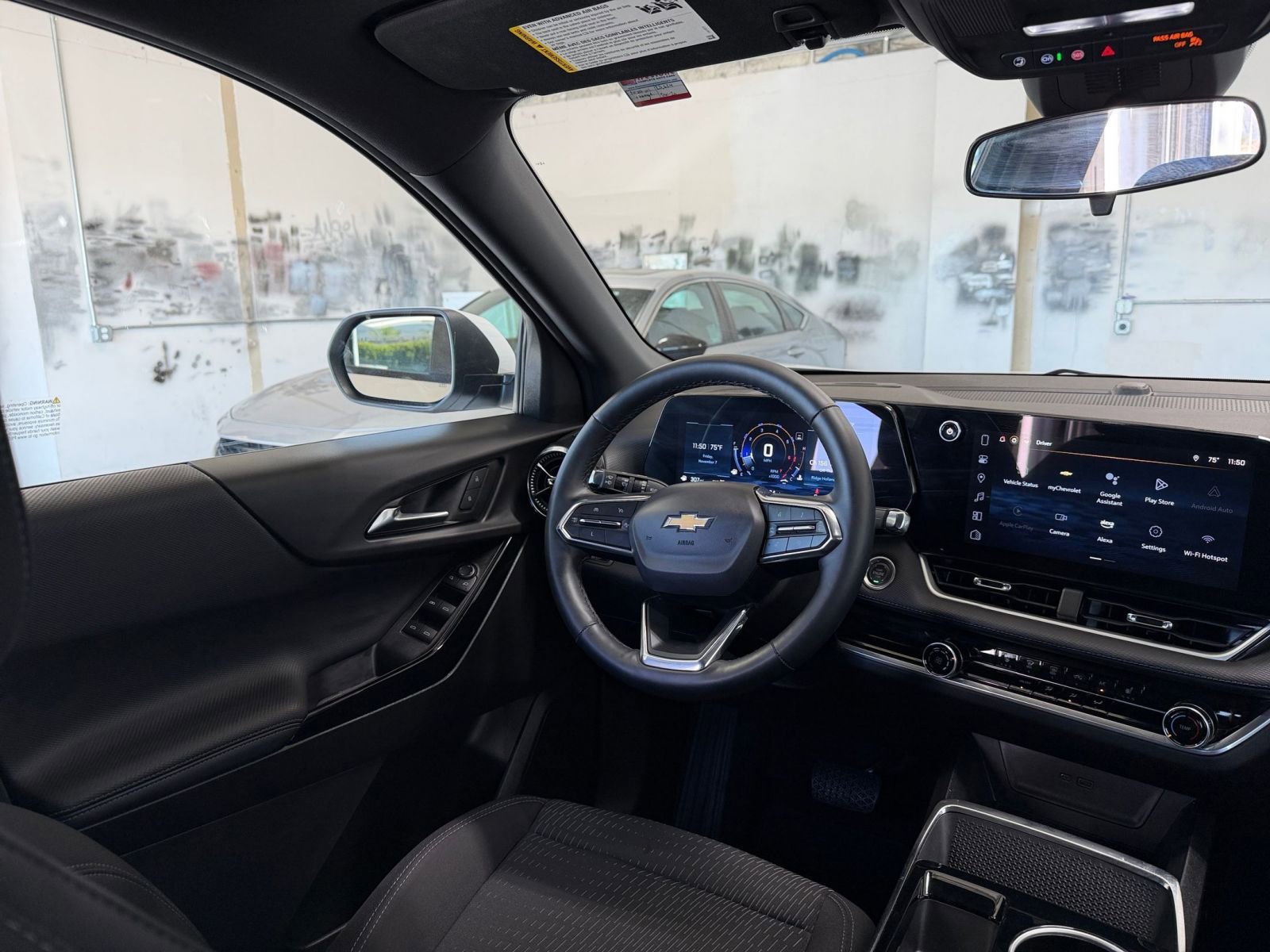 Used 2025 Chevrolet Equinox LT image 33