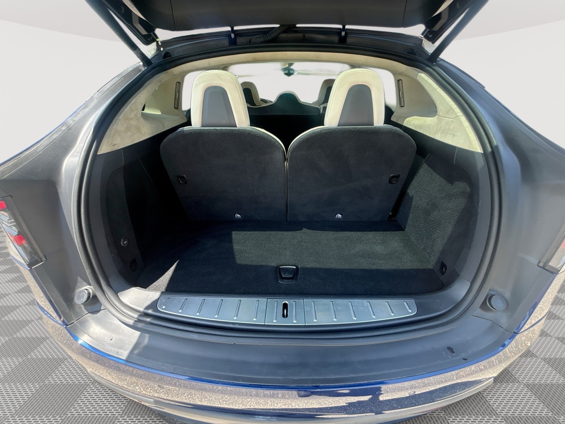 Used 2018 Tesla Model X 75D AWD/4WD image 22