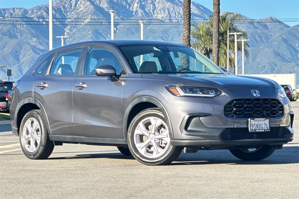 Certified 2023 Honda HR-V LX image 2