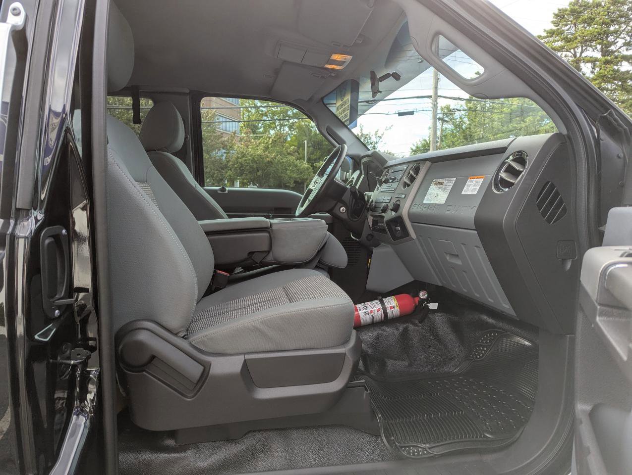 Used 2019 Ford F650 2WD SuperCab Super Duty image 24
