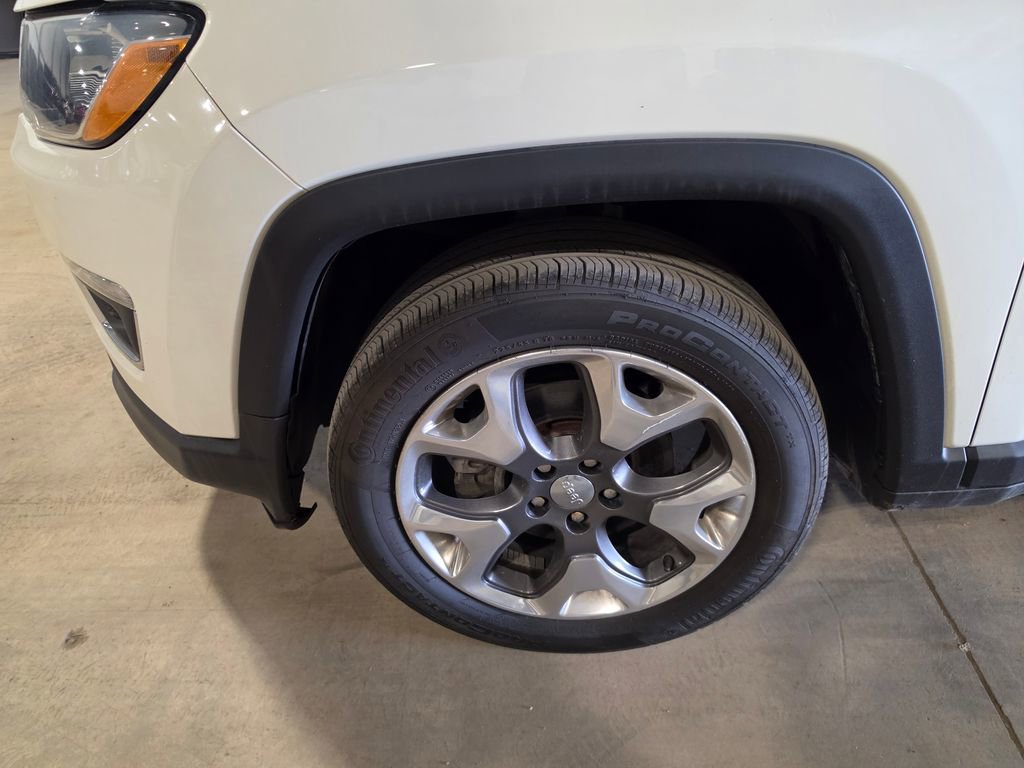 Used 2020 Jeep Compass Limited AWD/4WD image 3