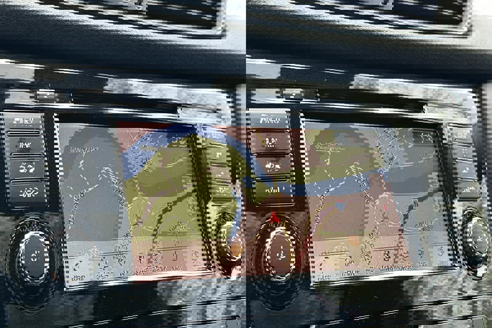 Used 2020 Nissan Rogue S image 19