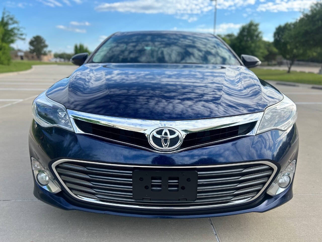 Used 2013 Toyota Avalon XLE Touring FWD image 3