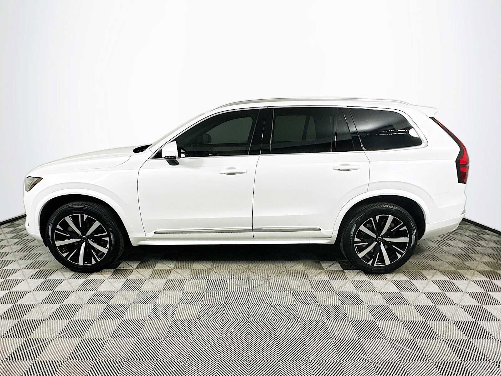 New 2026 Volvo XC90 B6 Core image 4