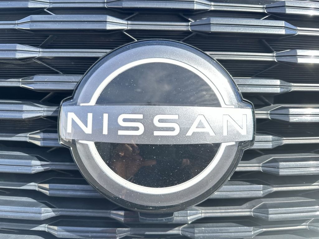 Used 2023 Nissan Rogue SV image 26