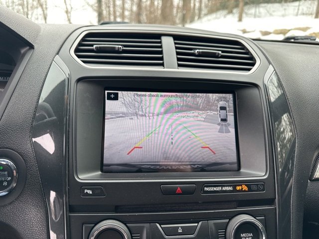 Used 2018 Ford Explorer XLT w/ Equipment Group 202A image 21