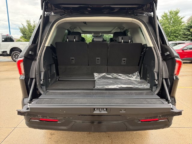 New 2026 Lincoln Navigator Reserve AWD/4WD image 8