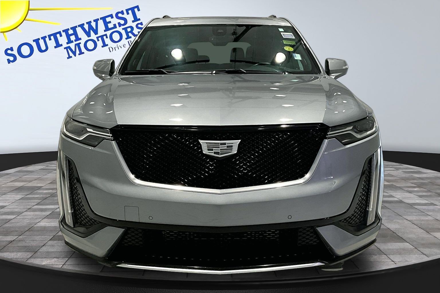 Used 2024 Cadillac XT6 Sport AWD/4WD image 2