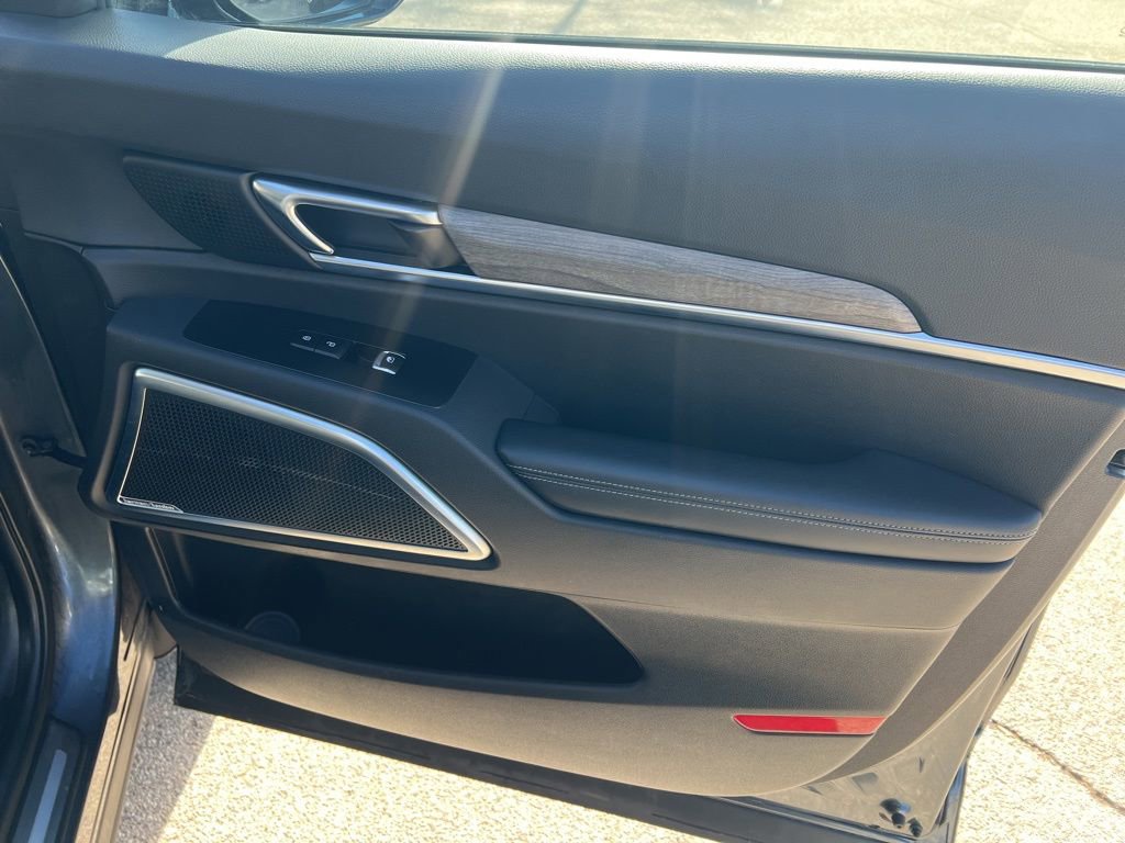 Certified 2022 Kia Telluride SX w/ SX Prestige Package image 25