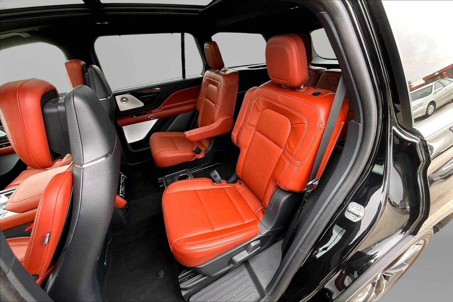 Used 2025 Lincoln Aviator Reserve w/ Equipment Group 201A AWD/4WD image 17