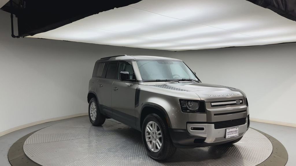 Used 2025 Land Rover Defender 110 S image 8