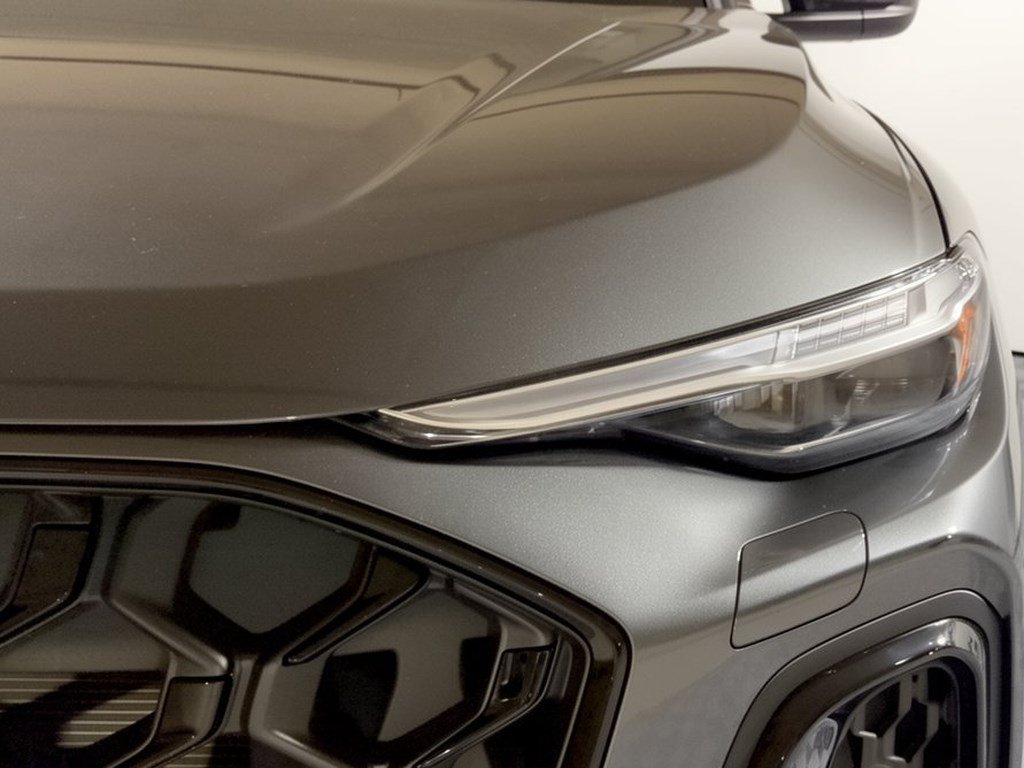 Certified 2025 Audi SQ5 Premium Plus AWD/4WD image 12