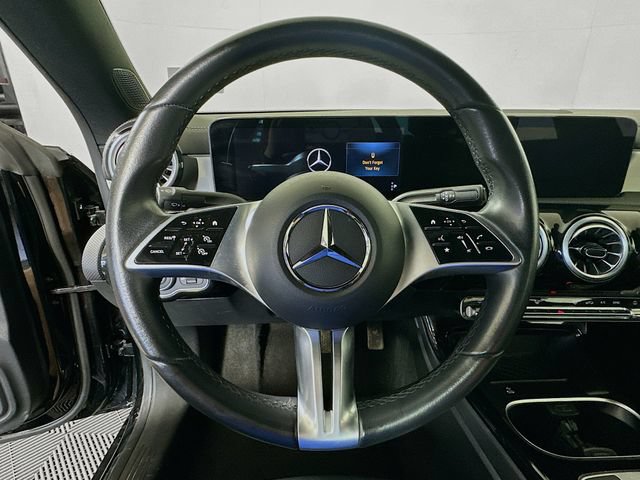 Used 2025 Mercedes-Benz CLA 250 image 13