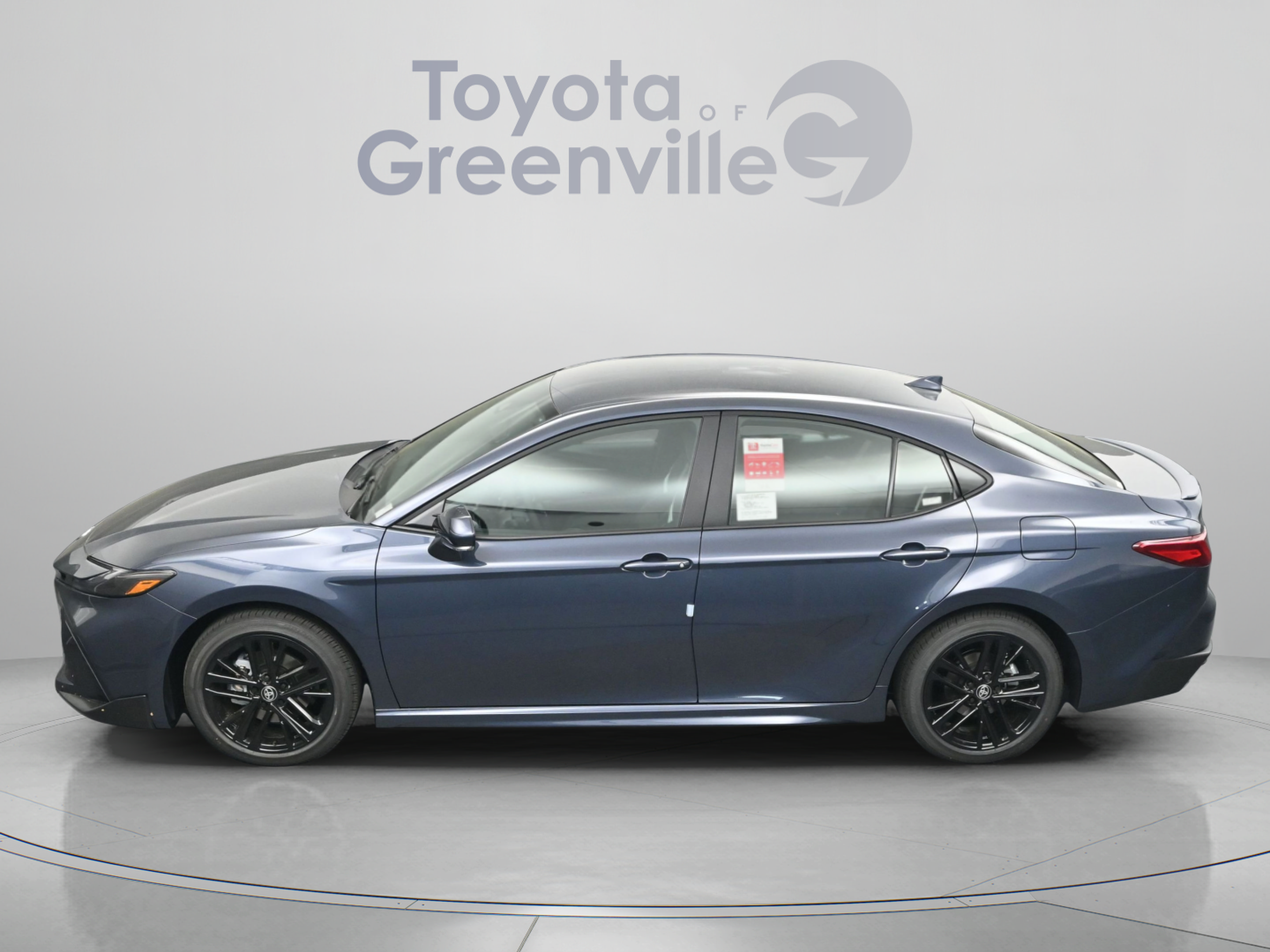 New 2026 Toyota Camry SE FWD image 4
