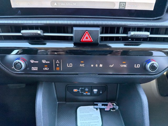 New 2027 Kia Sportage SX FWD image 14