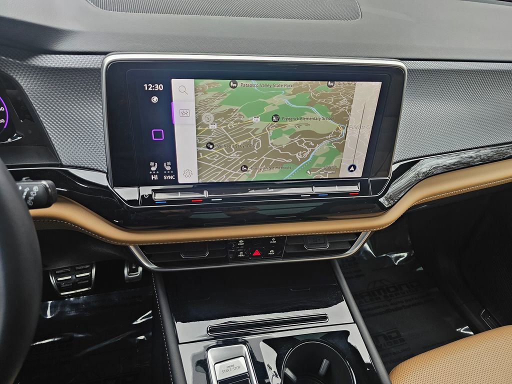 Used 2024 Volkswagen Atlas Cross Sport SEL R-Line image 11