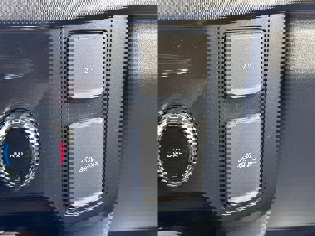 New 2026 Ford F250 Platinum w/ FX4 Off-Road Package AWD/4WD image 37