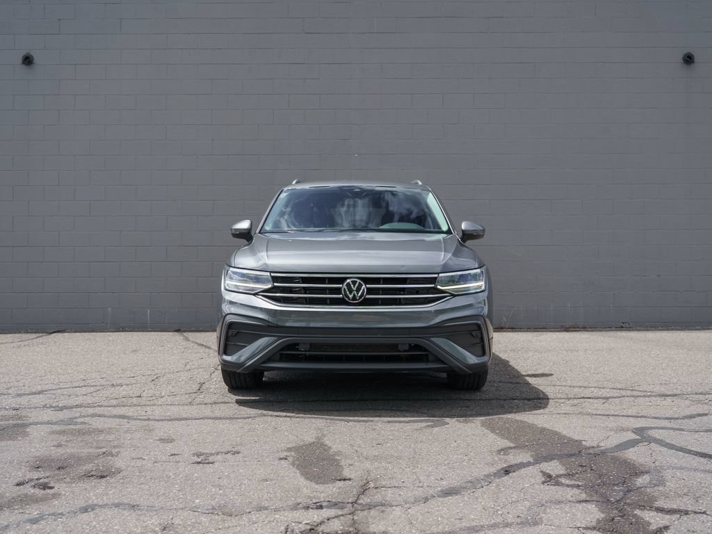 Used 2023 Volkswagen Tiguan SE AWD/4WD image 10