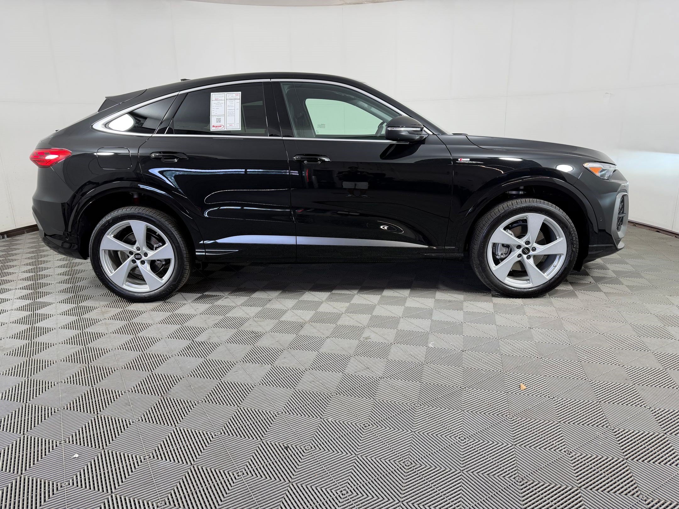 New 2026 Audi Q5 Premium Plus AWD/4WD image 8