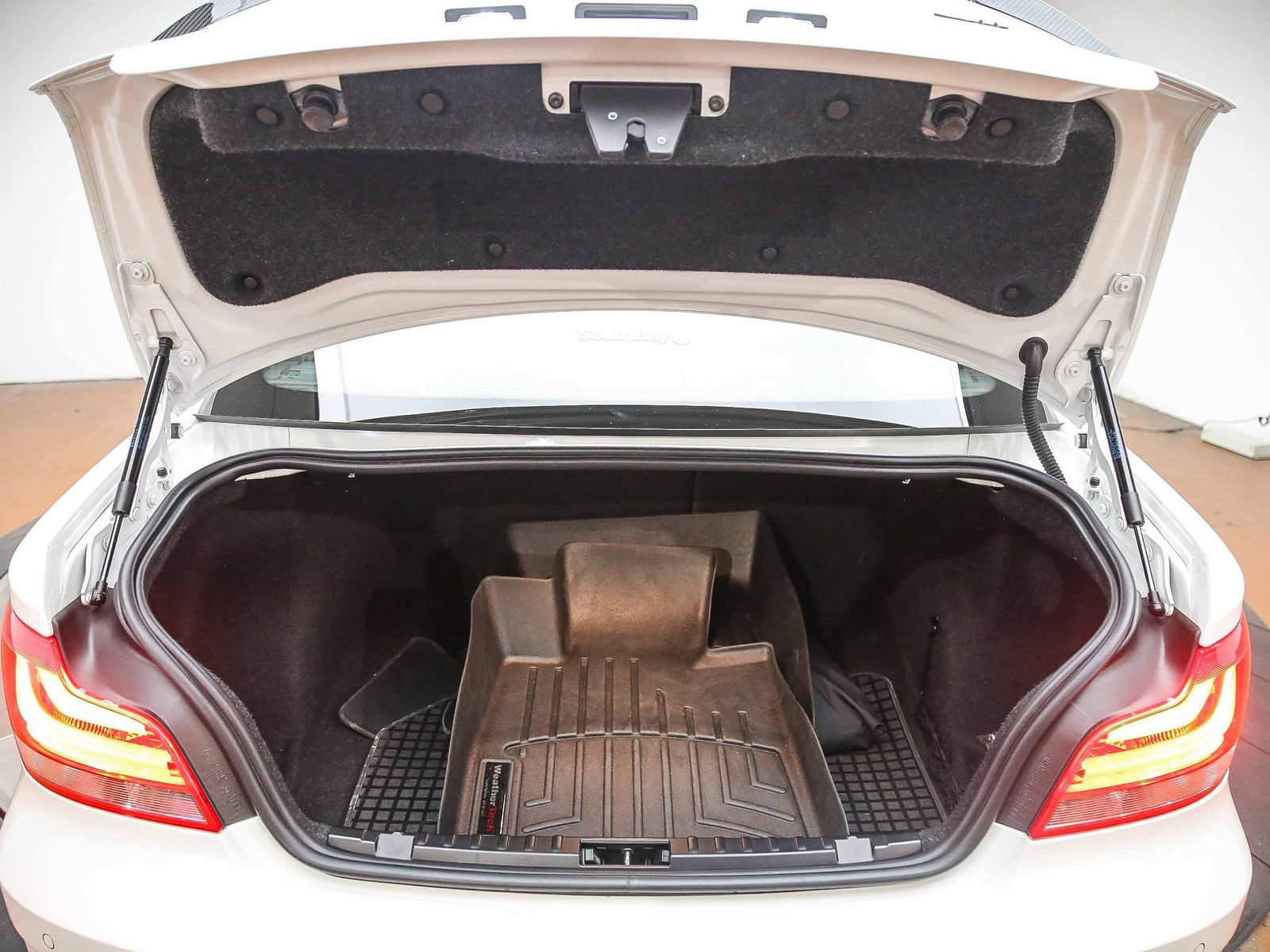 Used 2011 BMW 1 Series M RWD image 24