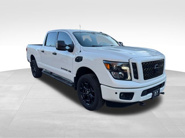 Used 2019 Nissan Titan SV w/ SV Convenience Package image 2