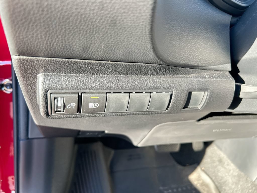 Used 2022 Toyota Corolla LE FWD image 13