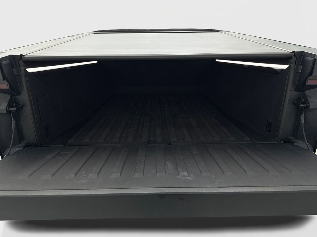 Used 2024 Tesla Cybertruck AWD Crew Cab image 68