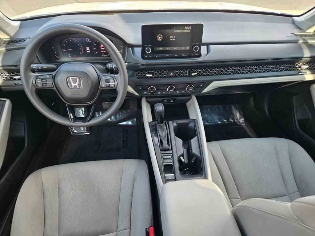Certified 2023 Honda Accord EX image 10