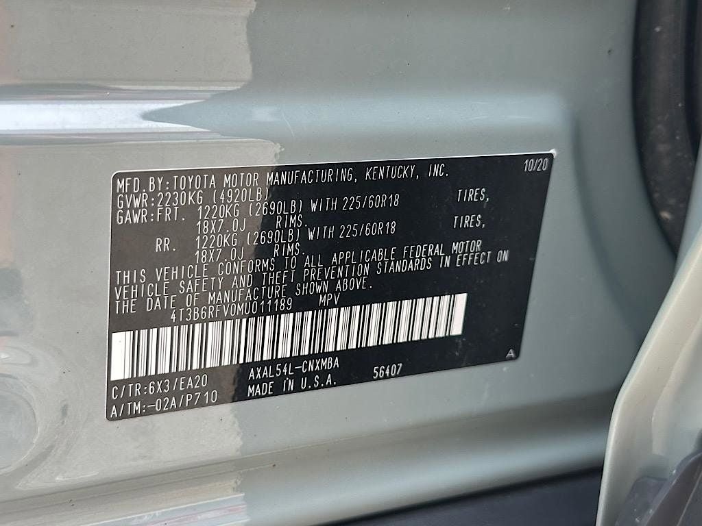 Certified 2021 Toyota RAV4 XLE Premium AWD/4WD image 31