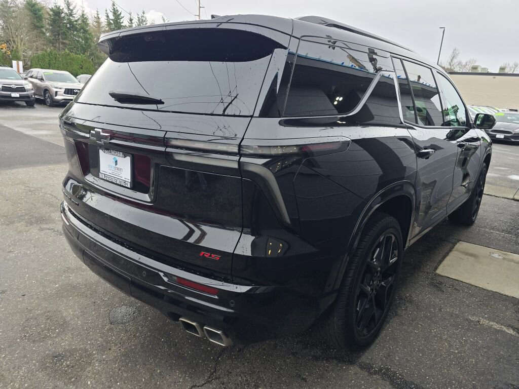 Used 2024 Chevrolet Traverse RS image 5