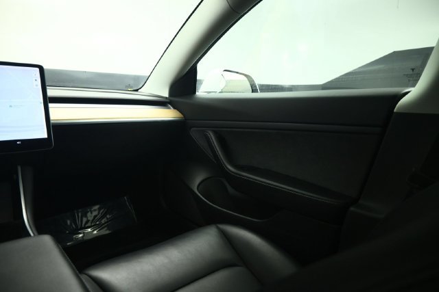 Used 2020 Tesla Model 3 Standard Range RWD image 42