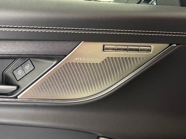 Certified 2023 Jaguar XF R-Dynamic SE AWD/4WD image 32