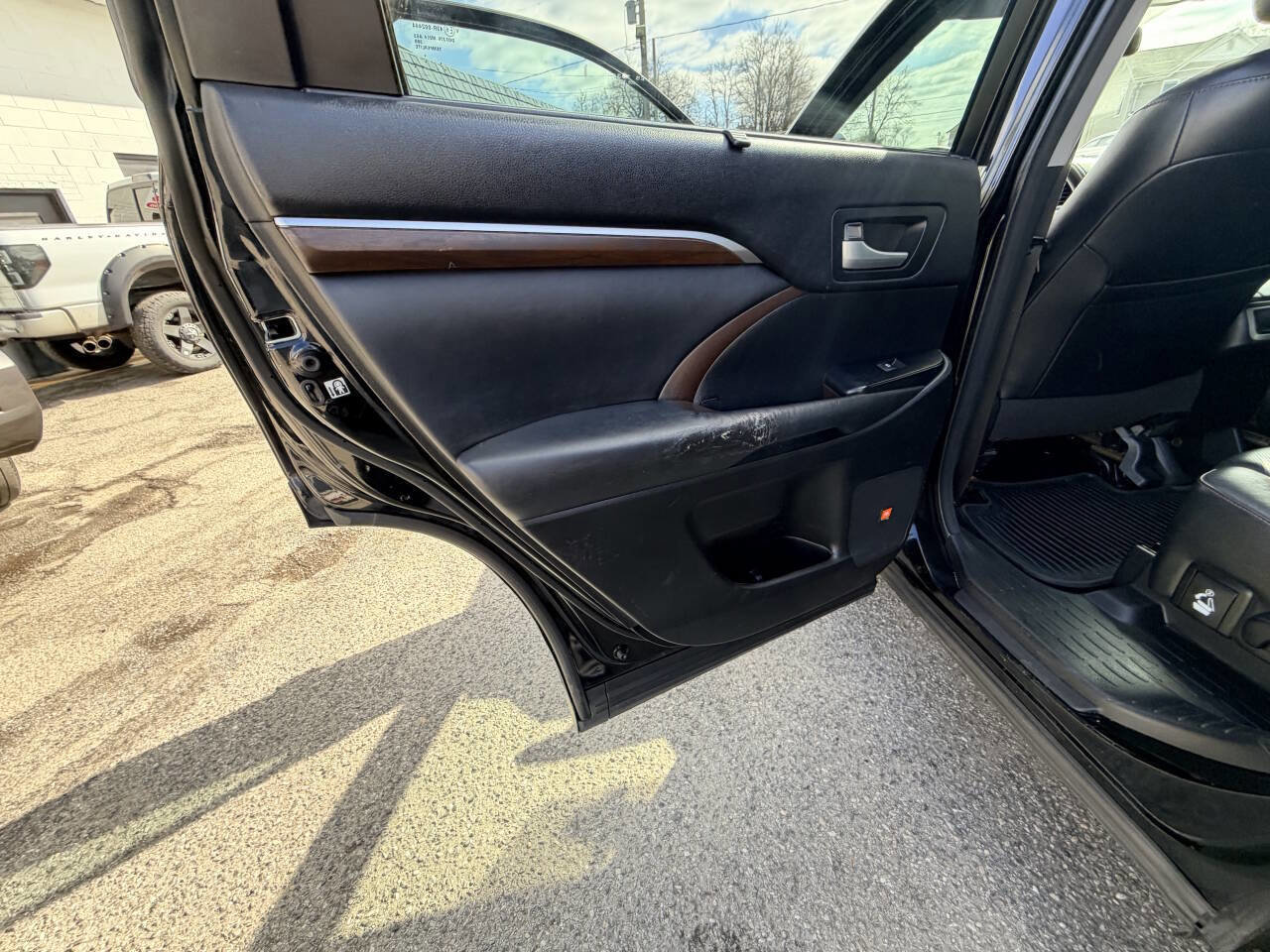 Used 2014 Toyota Highlander Limited image 52