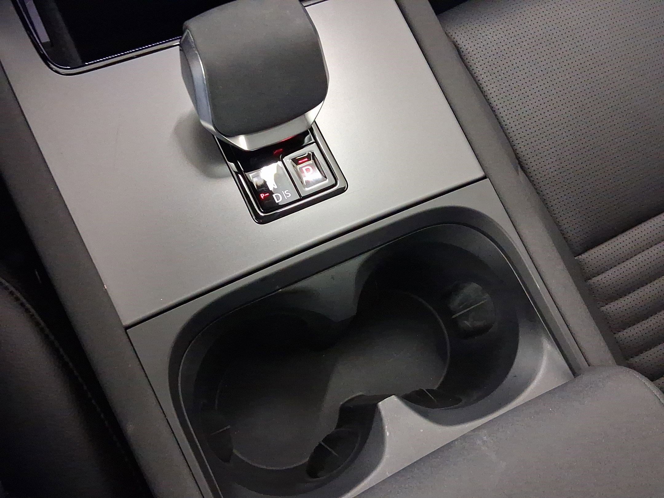 Used 2025 Land Rover Discovery Sport S image 27