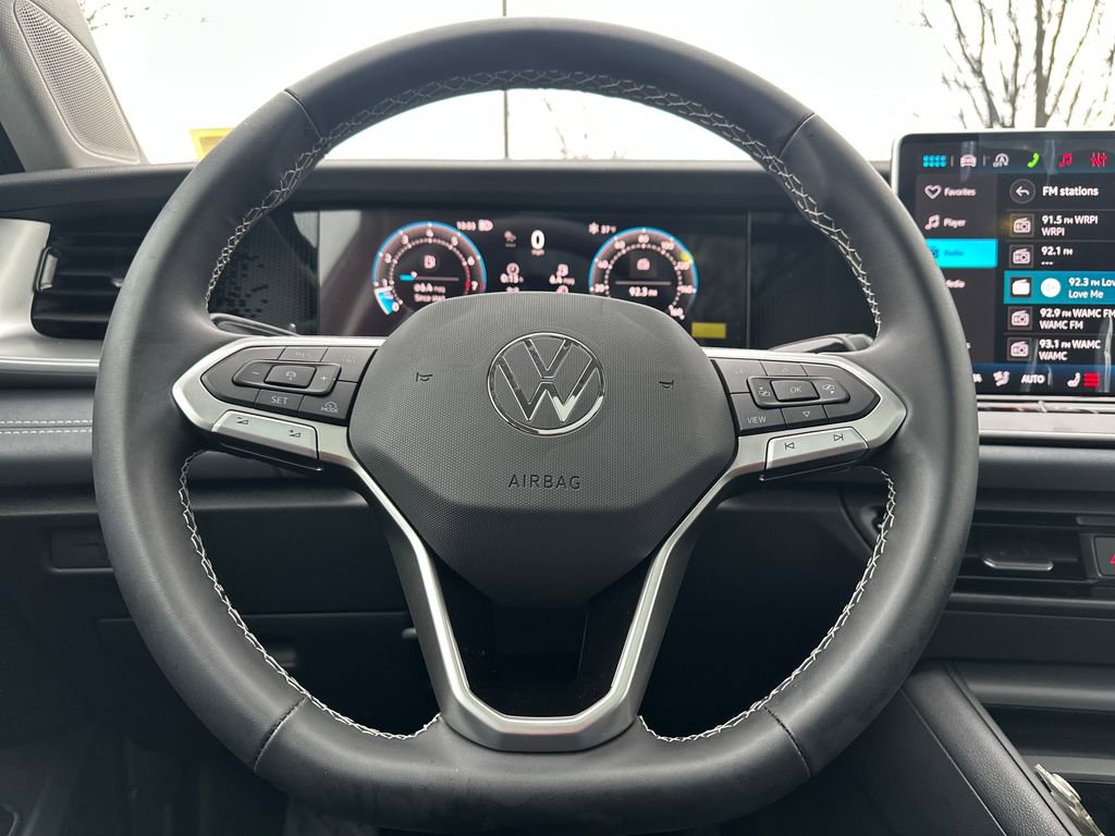 New 2026 Volkswagen Tiguan SE image 7