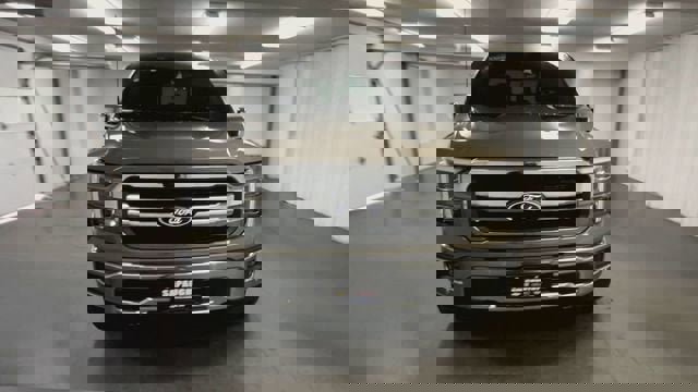 Used 2025 Ford F150 Lariat w/ Equipment Group 501A Mid AWD/4WD image 3