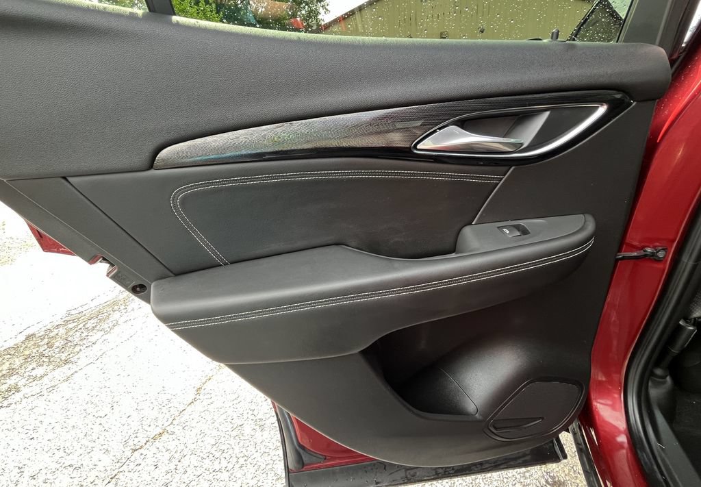 Certified 2022 Buick Envision Essence w/ Sport Touring Package FWD image 14