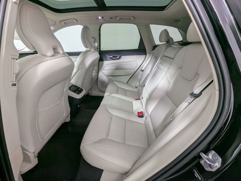 Used 2019 Volvo XC60 T5 Inscription w/ Protection Package Premier image 21